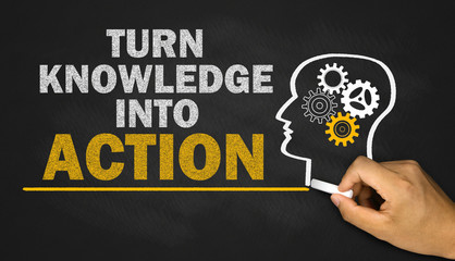 根据马克思主义关于个人与社会关系的原理说明人生的自我价值与社会价值？