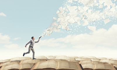 广汽新能源汽车用的什么电池