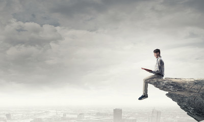 体育精神包括哪三个基本内涵？